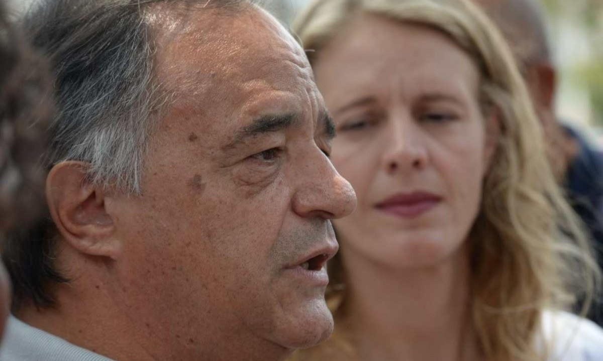 Mauro Tramonte e a vice Luisa Barreto participaram da Festa da Família na região do Barreiro -  (crédito: Túlio Santos/EM/D.A Press)