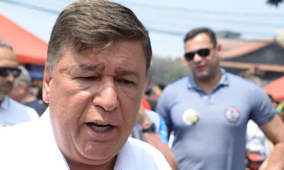 Candidato Carlos Viana participa da Festa da Família no Barreiro -  (crédito: Túlio Santos/EM/D.A Press)