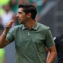  O t..cnico Abel Ferreira, da SE Palmeiras, em jogo contra a equipe do CR Vasco da Gama, durante partida v..lida pela vig..sima s..tima rodada, do Campeonato Brasileiro, S..rie A, na Arena BRB Man.. Garrincha. (Foto: Cesar Greco/Palmeiras/by Canon)
     -  (crédito:  CESAR GRECO)