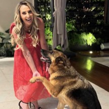 Em Reta final de Campanha Candidata Iara Amaral fala com a nossa redação - Iara Amaral e Cachorro