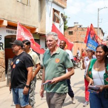 Em caminhada pelo Ribeiro de Abreu, Rogério reforça proposta do 'Bolsa BH' - Mariana Bastani/Divulgação