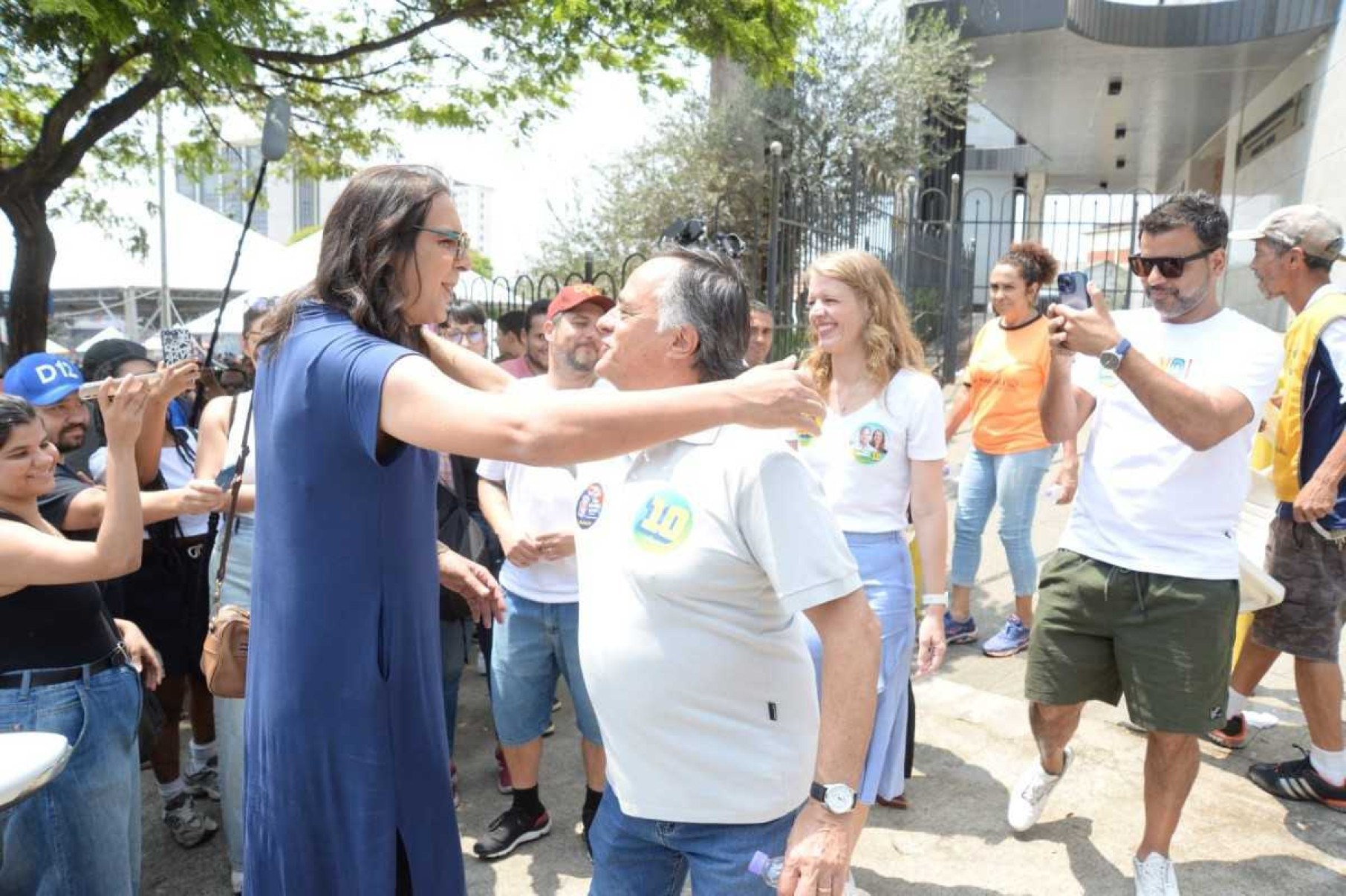 Duda Salabert encontra Tramonte e Viana em agenda no Barreiro