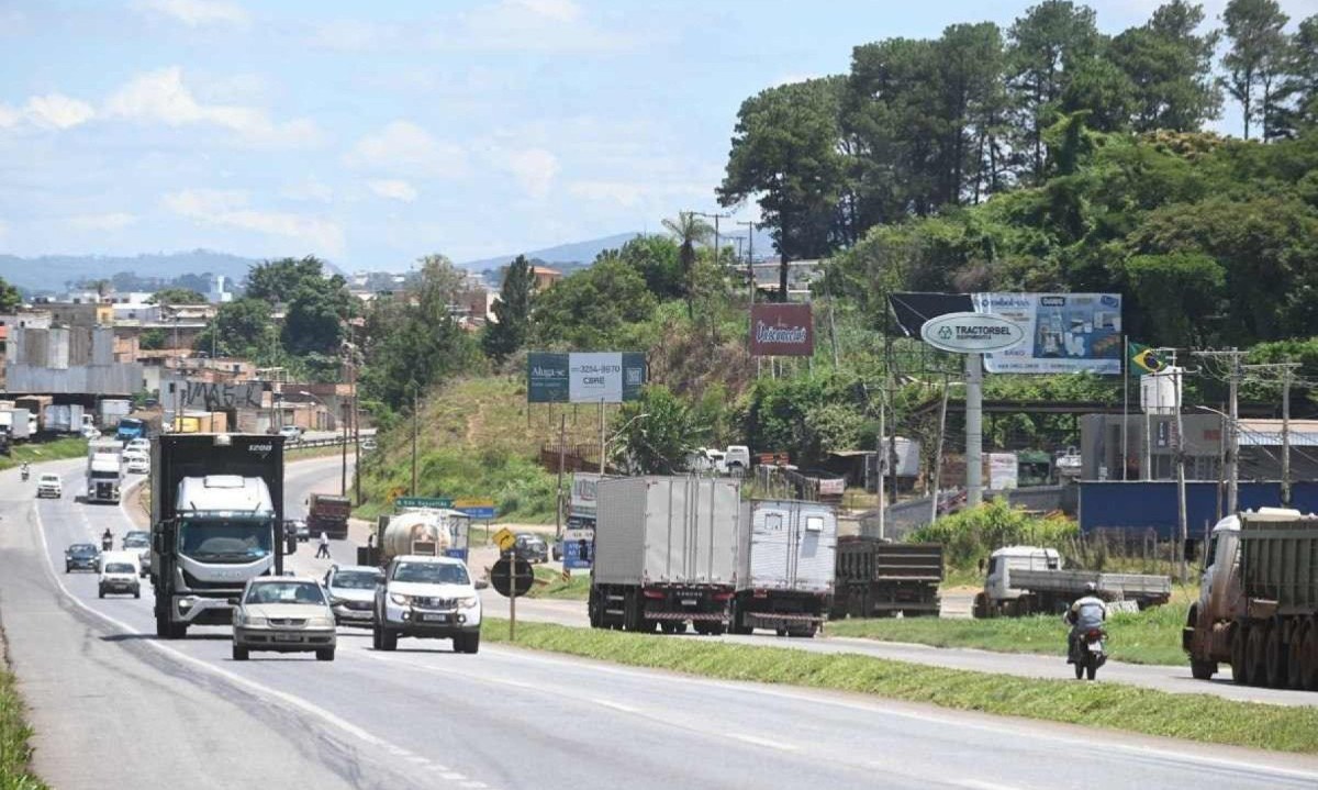  Viagem Segura, guia da CNT, traz alerta sobre as rodovias que tiveram mais mortes em 2023 e sobre os trechos mais perigosos: entre elas, está a BR 040
       -  (crédito: Leandro Couri/EM/D.A.Press)