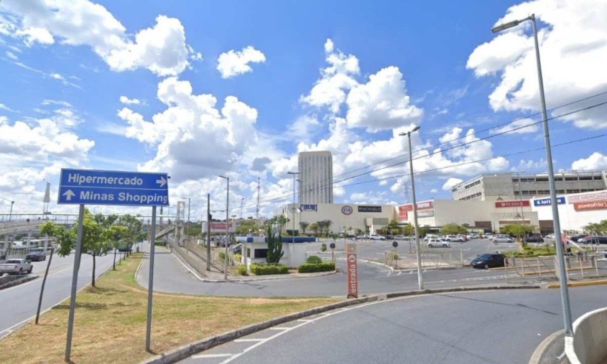 Sequestro aconteceu no estacionamento do Minas Shopping -  (crédito: Reprodu&ccedil;&atilde;o / Google Street View)