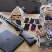 Quatro assaltantes fazem reféns em galpão de empresa e roubam celulares - Reprodução / Polícia Militar