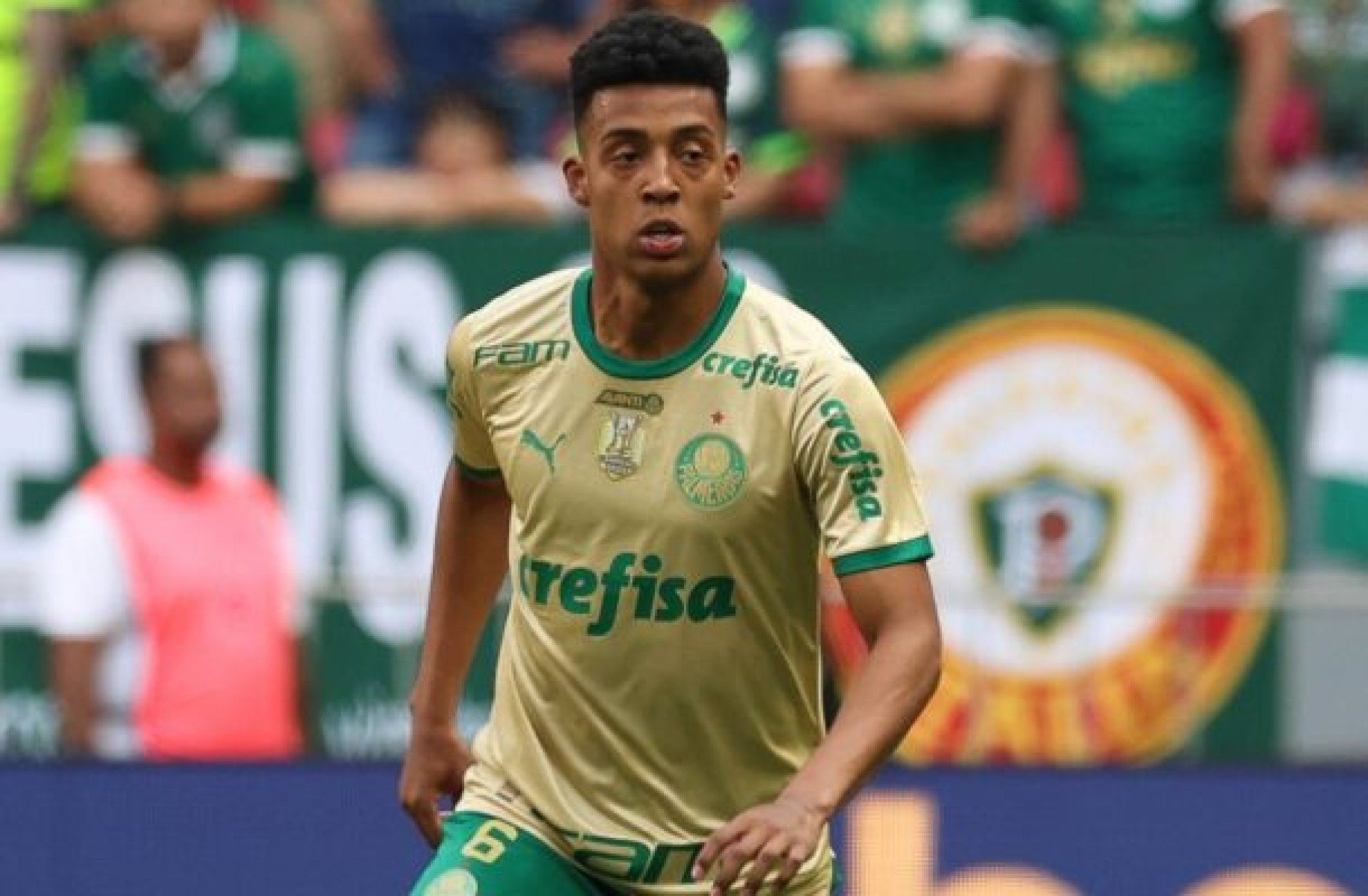 Palmeiras anuncia a renovação de contrato com Vanderlan até 2028