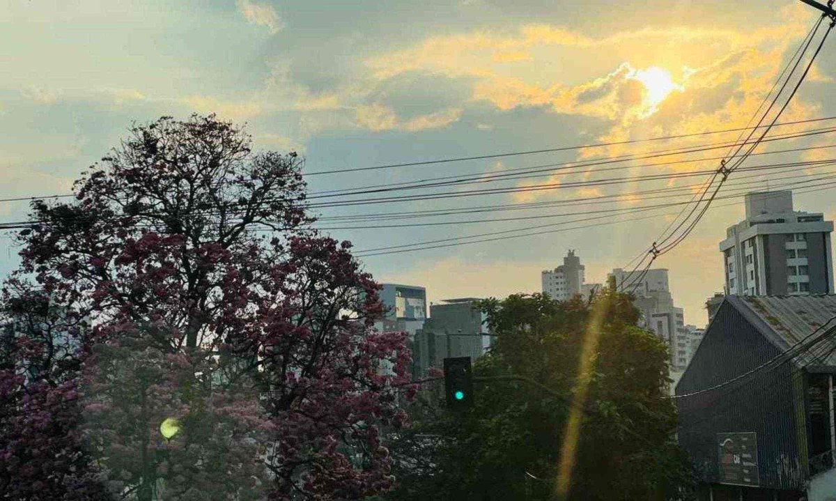 Primavera trouxe altas temperaturas para Minas Gerais -  (crédito: Edésio Ferreira/EM/DA Press)