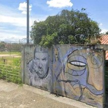 Caminhão colide em muro de centro de saúde em Venda Nova - Reprodução Google ImageView