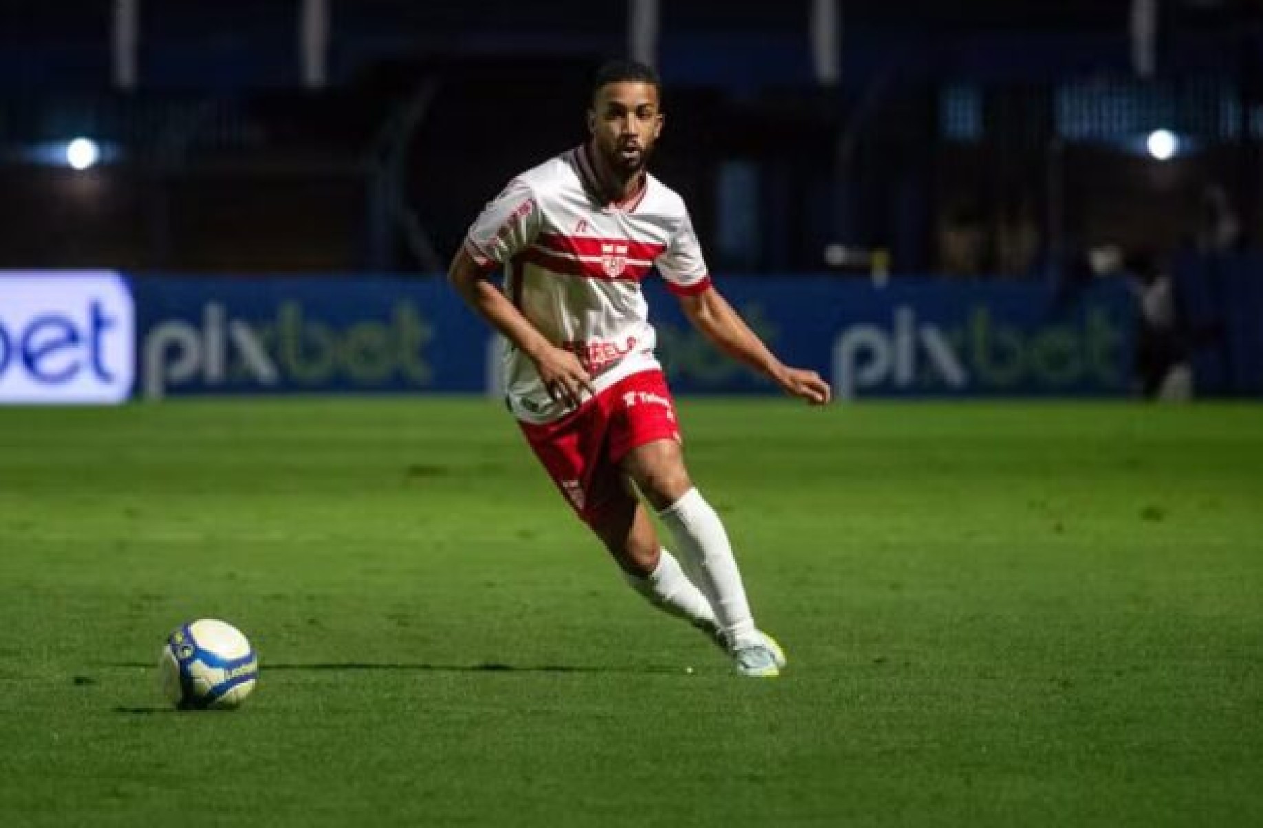 CRB comunica dispensa do lateral Jorge, ex-Flamengo, Palmeiras e Fluminense