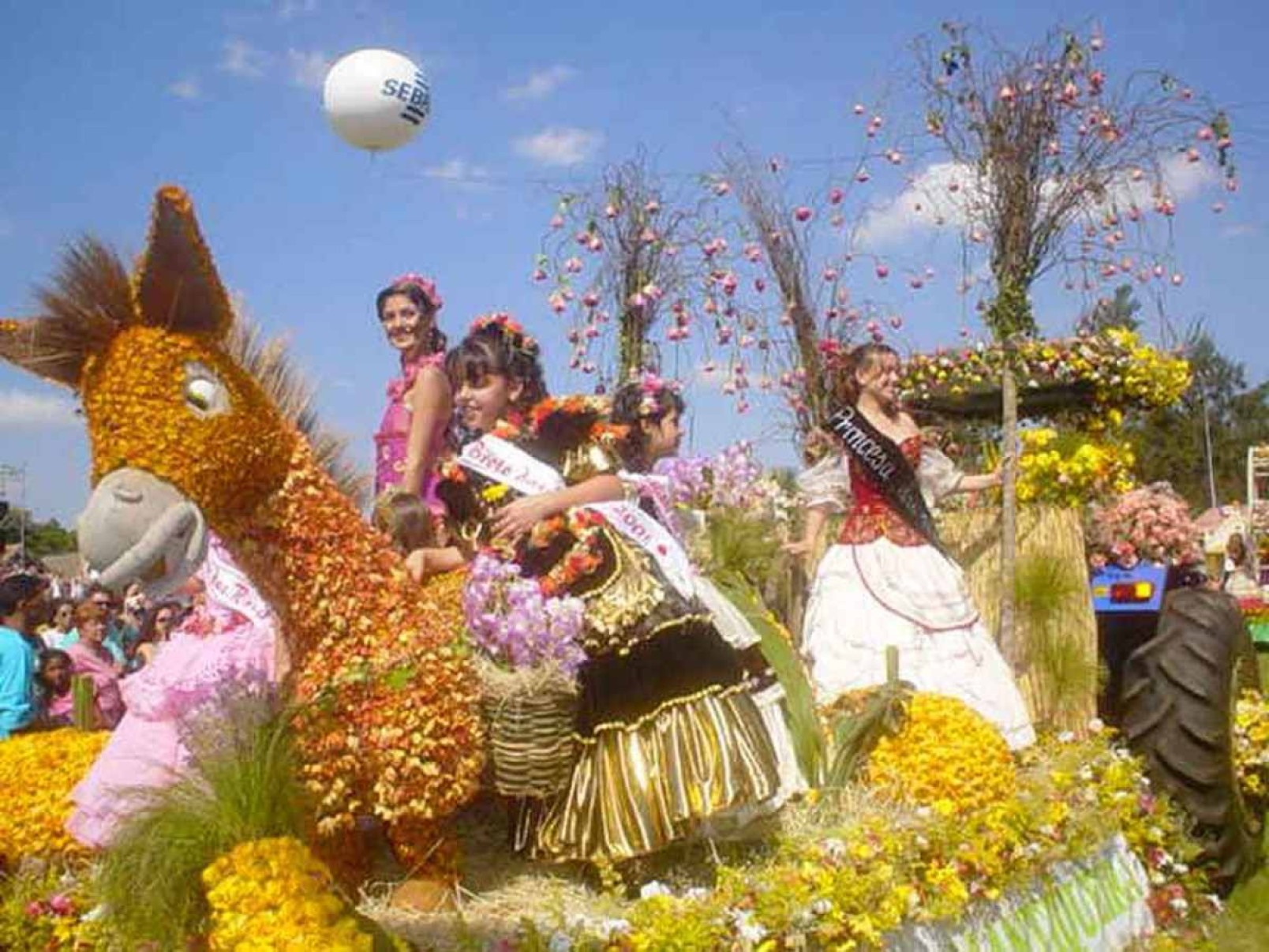 Parada das Rosas e Flores