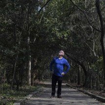 A tarefa 'quixotesca' de um homem para tornar mais verde a cinzenta São Paulo - Nelson ALMEIDA / AFP