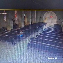 Homem furta celular de fiel enquanto ela rezava em igreja; veja o vídeo  - Reprodução/ Policia Militar (PMMG)