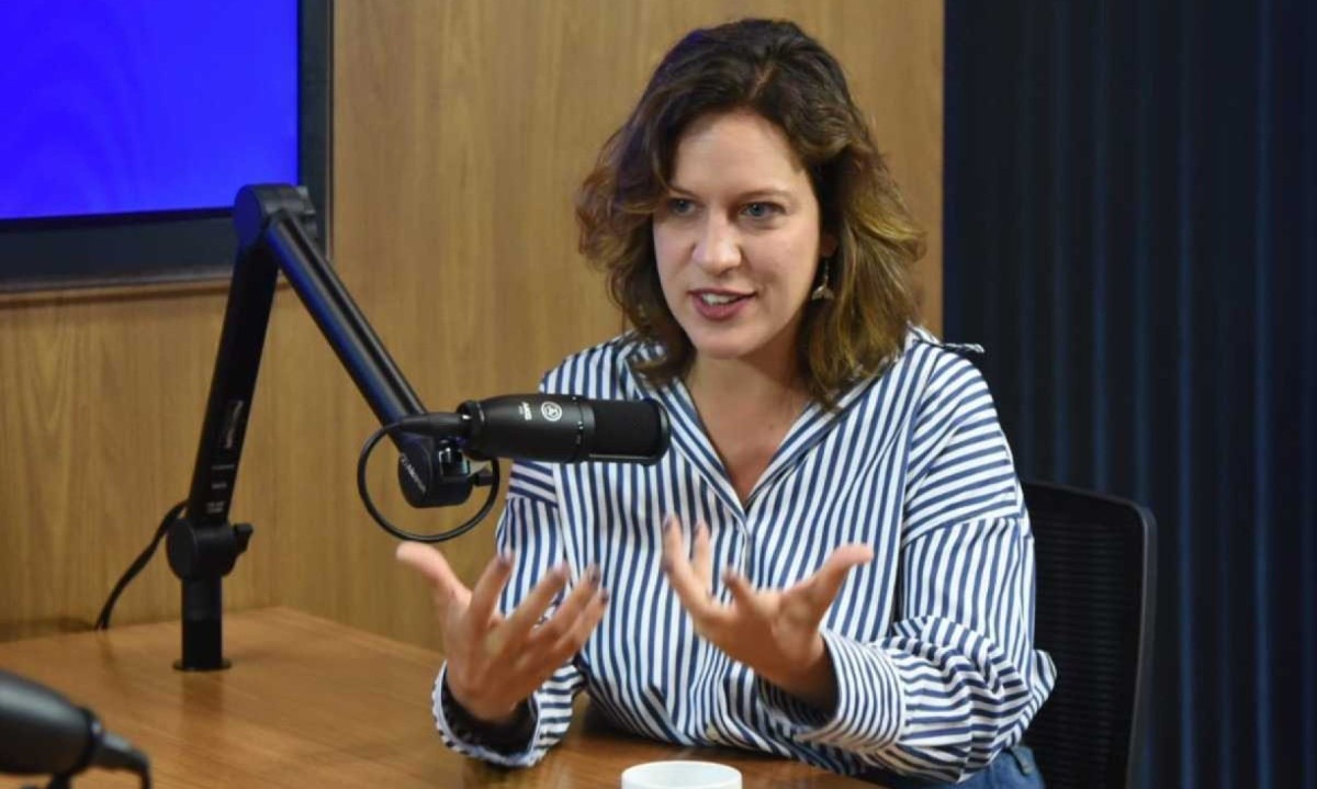 Bella Gonçalves (Psol) esteve nos estúdios do EM para sabatina em parceria com o Portal Uai -  (crédito: Gladyston Rodrigues/EM/D.A Press)