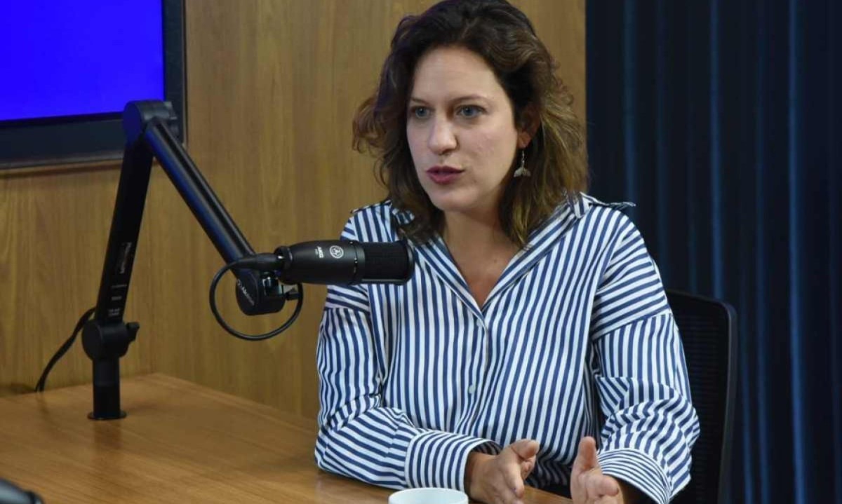 Bella Gonçalves (Psol) esteve nos estúdios do EM para sabatina em parceria com o Portal Uai -  (crédito: Gladyston Rodrigues/EM/D.A Press)