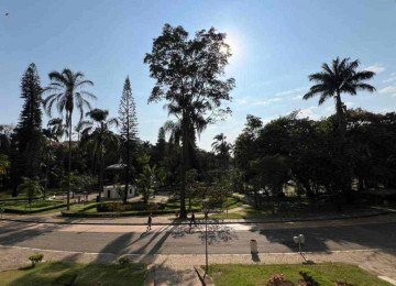 BH e outras cidades de Minas Gerais enfrentam onda de calor nesta quinta (26/9) -  (crédito: Edésio Ferreira/EM/DA Press)