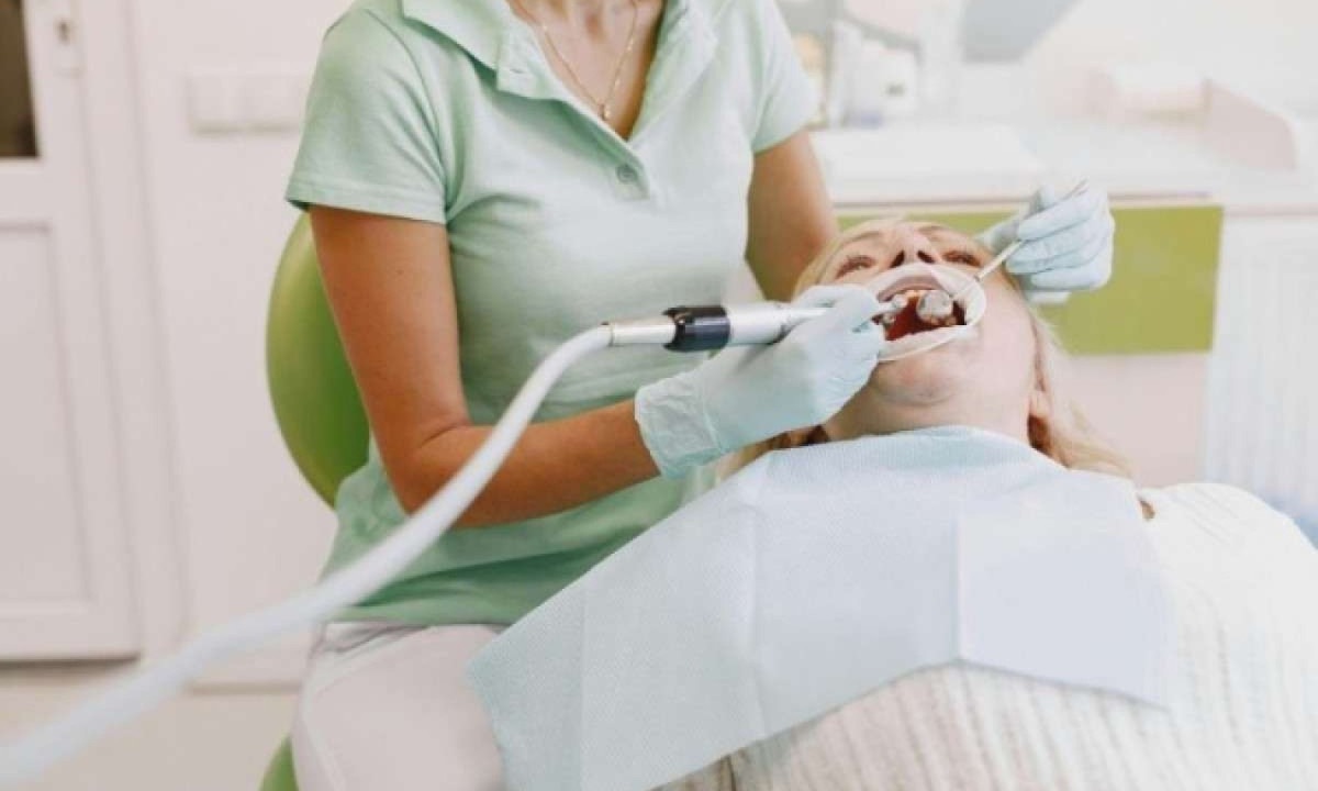  O resultado da pesquisa reforça a necessidade da boa higiene oral, incluindo escovação, fio-dental e limpezas periódicas 
 -  (crédito:  Pexels/Divulgação )