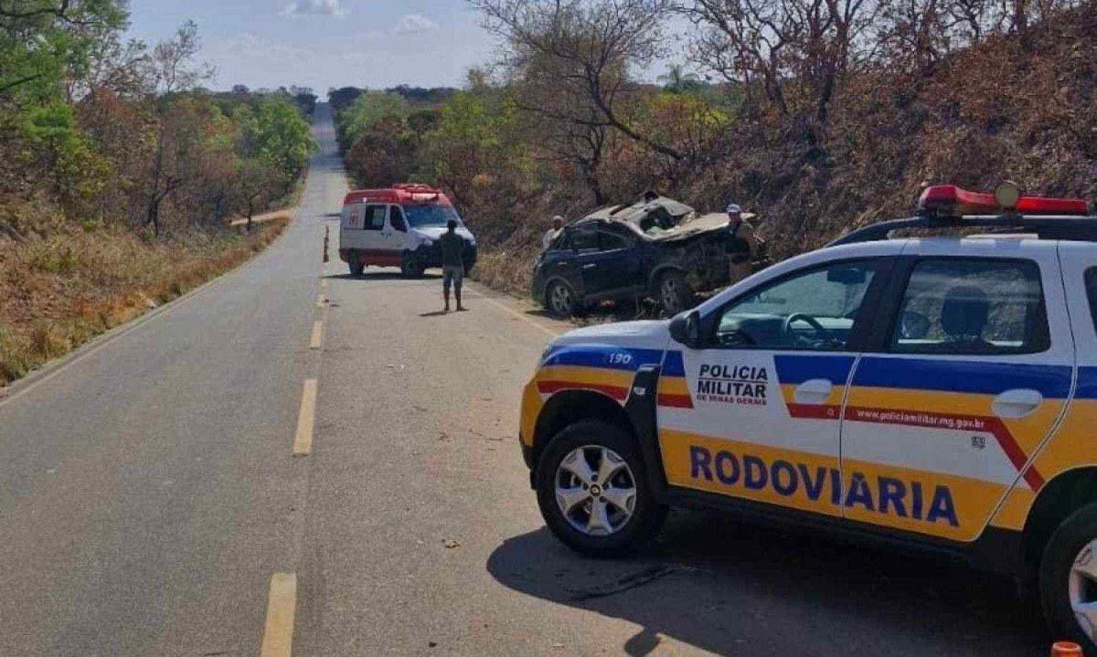 Motorista chegou a ser socorrido, mas morreu a caminho do hospital -  (crédito: PMRv/Divulgação)