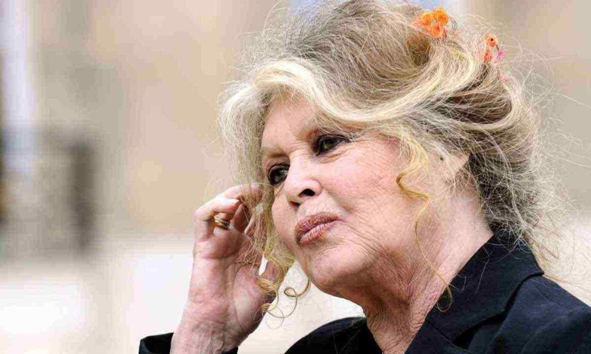 Brigitte Bardot diz ter 