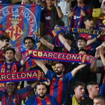 Barcelona é punido pela Uefa por cartaz com referência nazista - No Ataque Internacional