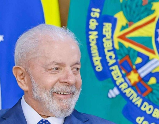 ''Eu tive um acidente aqui, mas bobagem minha. Foi grave, mas não afetou nenhuma parte mais delicada. Eu tô cuidando porque qualquer coisa na cabeça é muito forte, né?', disse Lula. -  (crédito: Ricardo Stuckert/PR)