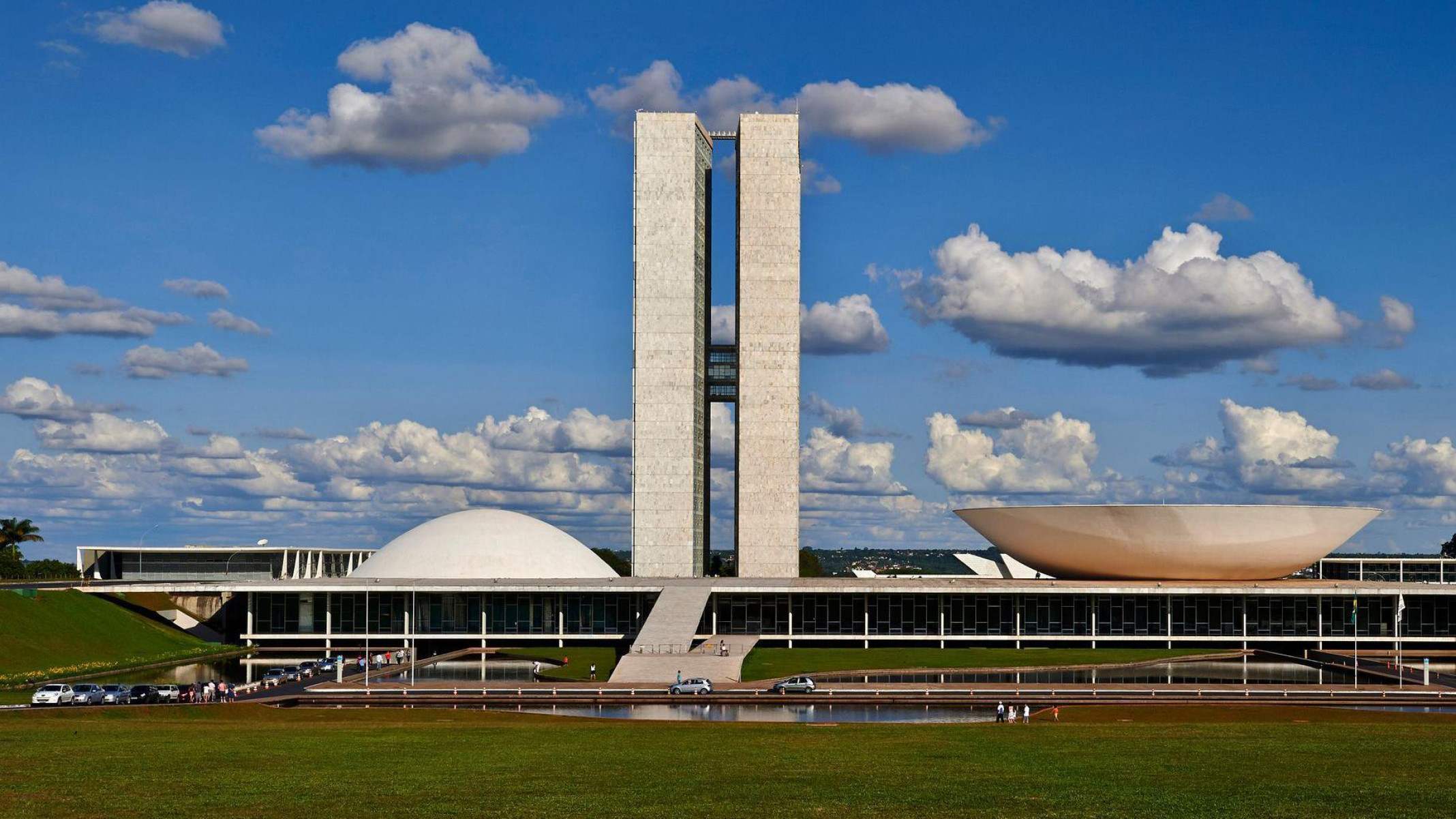 Por que Brasília não tem prefeito? 