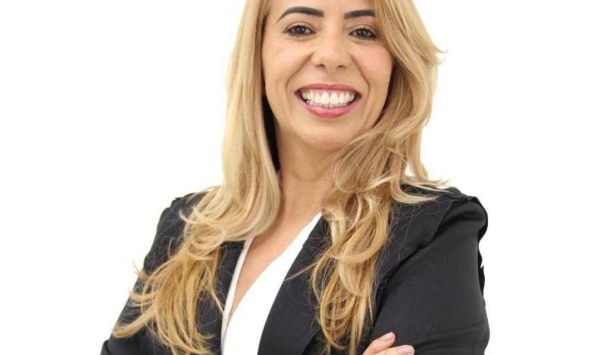 Larissa Lafetá, candidata a prefeita de Coraçao de Jesus, é alvo de ataques e montagens falsas nas redes sociais -  (crédito: arquivo pessoal/divulgação)