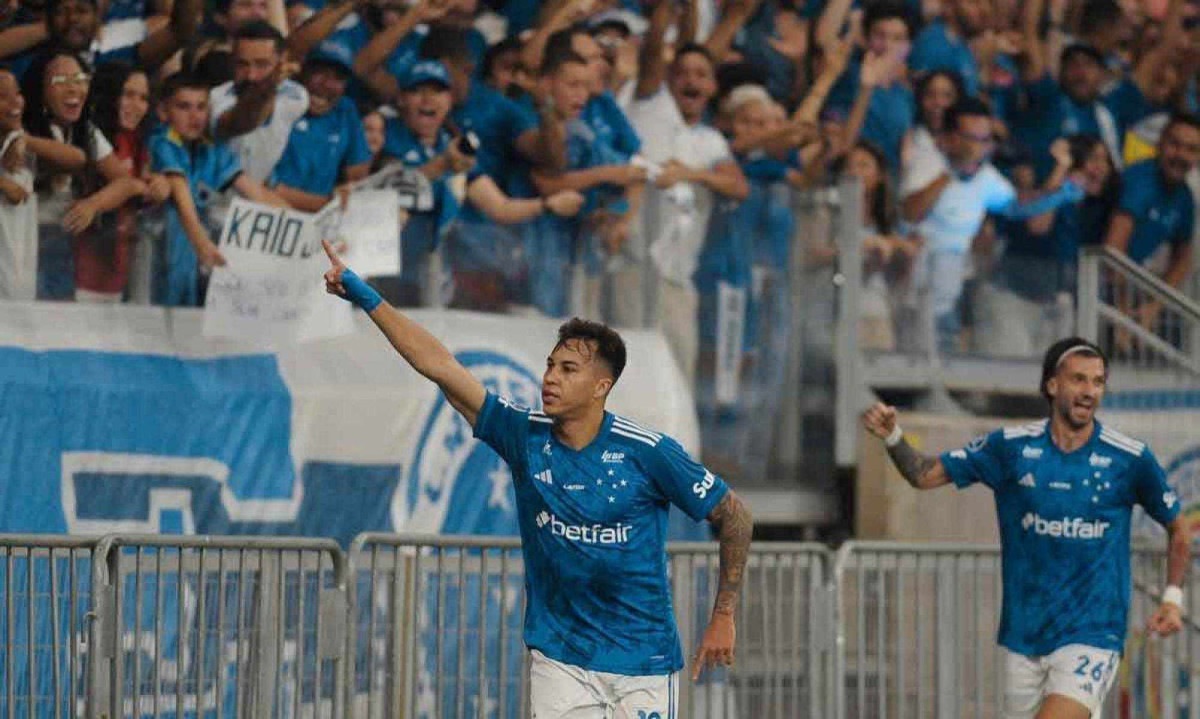 Atacantes Kaio Jorge e Lautaro Díaz foram decisivos diante do Libertad-PAR, que garantiram a classificação do Cruzeiro às semifinais da Copa Sul-Americana -  (crédito: Alexandre Guzanshe/EM/D.A Press)