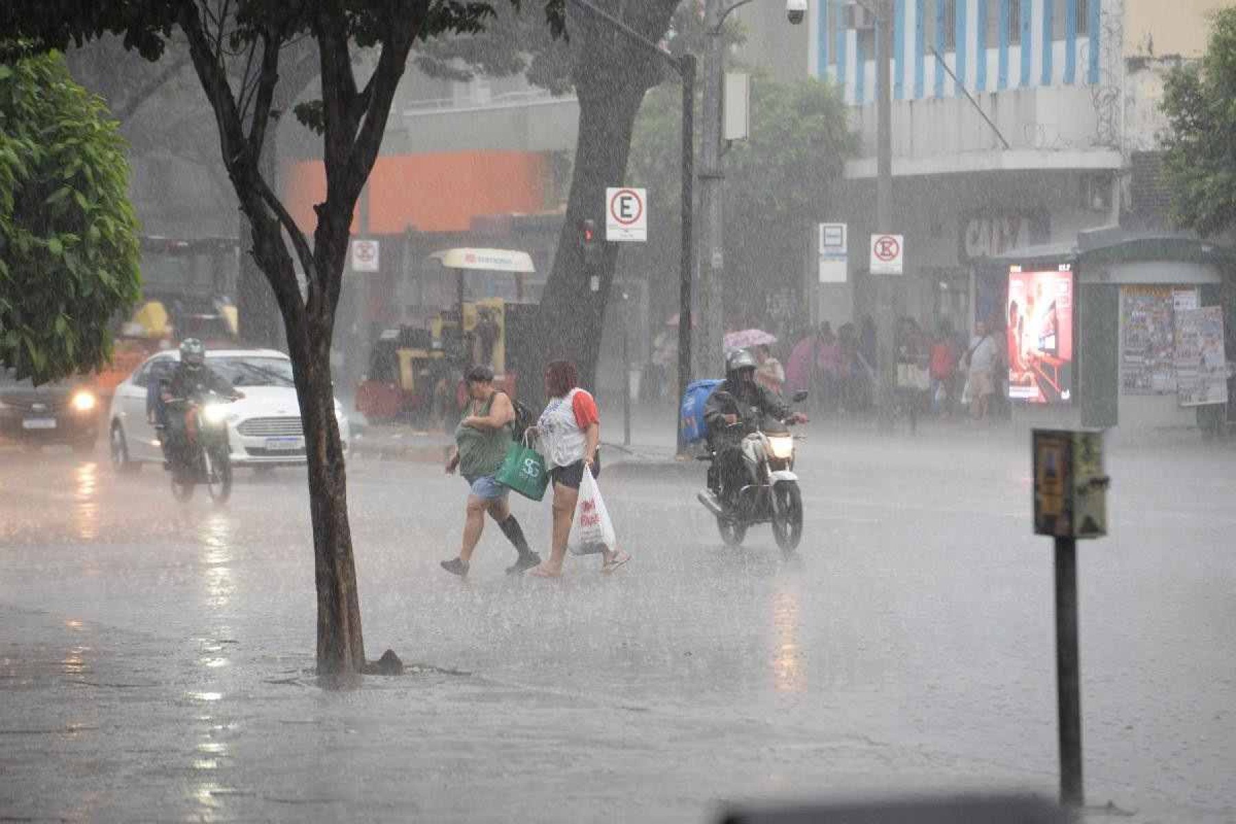 Vai chover em BH neste domingo? Veja previsão