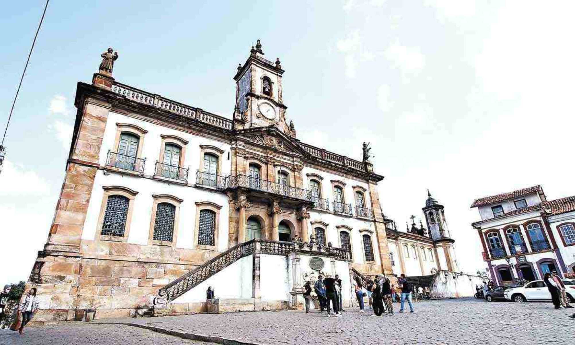 Fachada do Museu da Inconfidência, que completa 80 anos e guarda a carruagem cedida pela Arquidiocese de Mariana