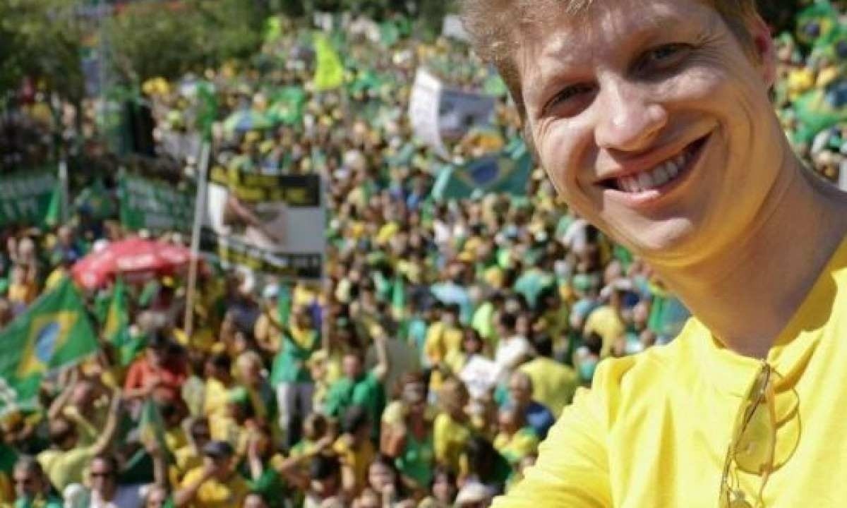 Deputado do RS esteve na Praça da Liberdade. Foto de arquivo, tirada durante manifestação da Paulista -  (crédito: Redes Sociais/Reprodução)