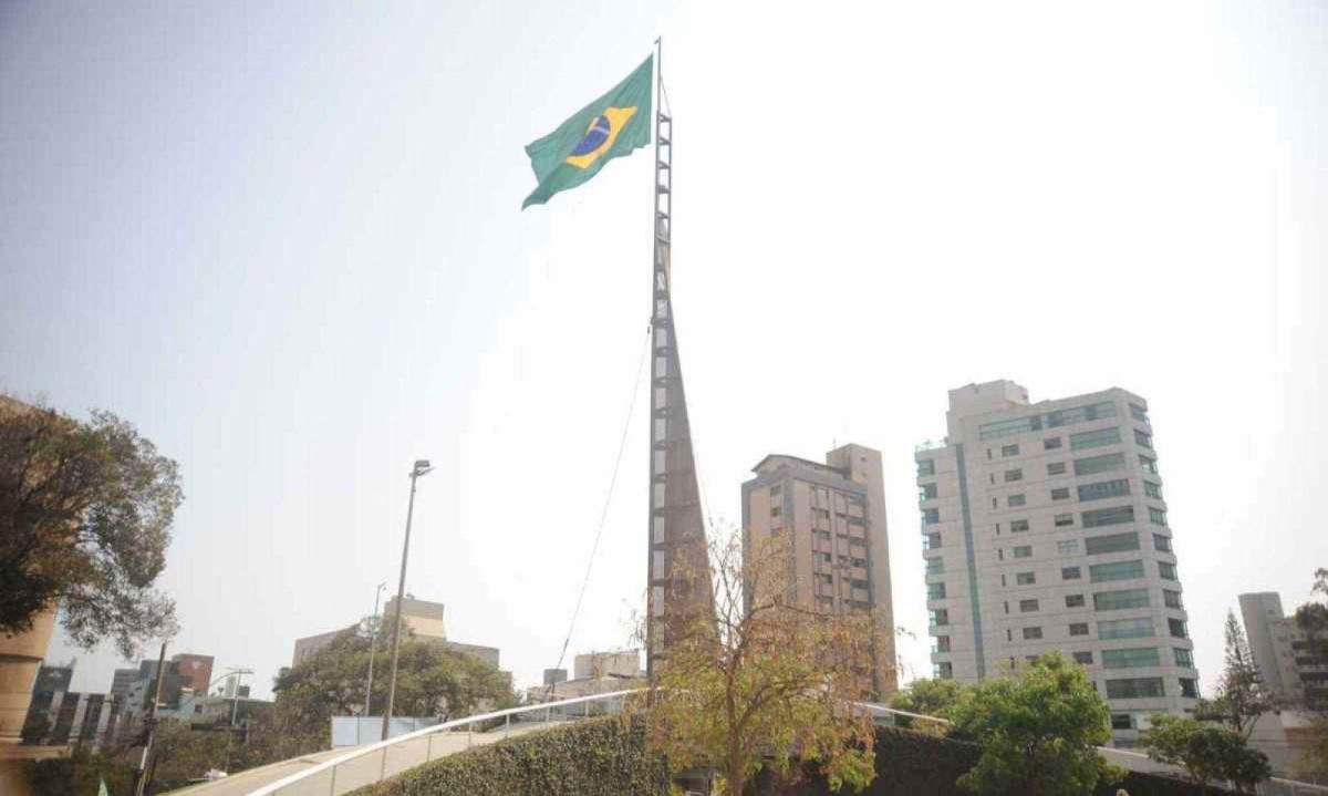 Minas enfrenta diferentes condições climáticas em outubro; em BH, calor e tempo seco prevalecem nos próximos dias -  (crédito: Alexandre Guzanshe/EM/DA Press)