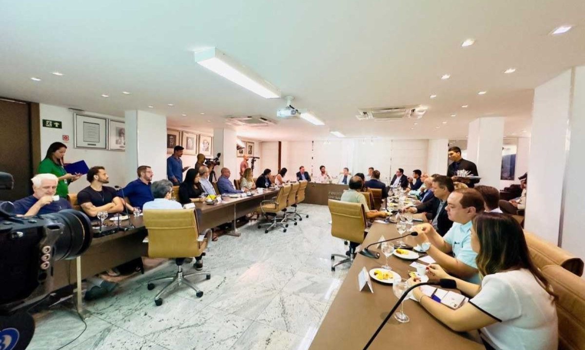 Gabriel (MDB) teceu críticas ao atual Plano Diretor de BH em agenda na Fecomércio -  (crédito: Divulgação)