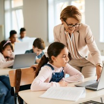 Uso da IA facilita o aprendizado bilíngue na educação básica - DINO