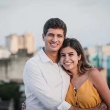   Tabata mostra relação com João Campos e provoca reações em SP e no Recife
