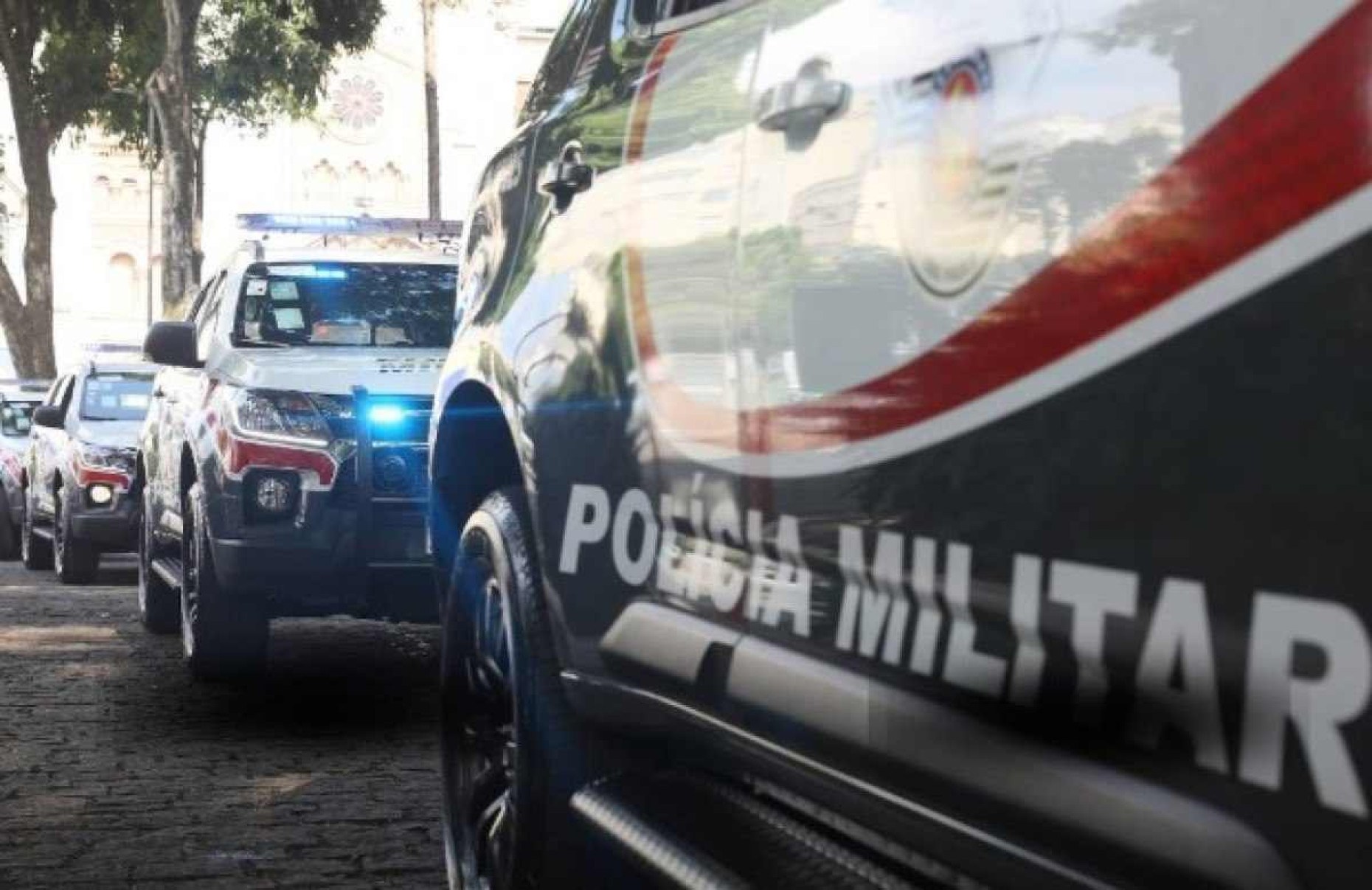 PMs são presos após pegarem relógio de luxo e dinheiro durante abordagem a dono de Porsche em SP
 -  (crédito: Divulgação/PMSP)