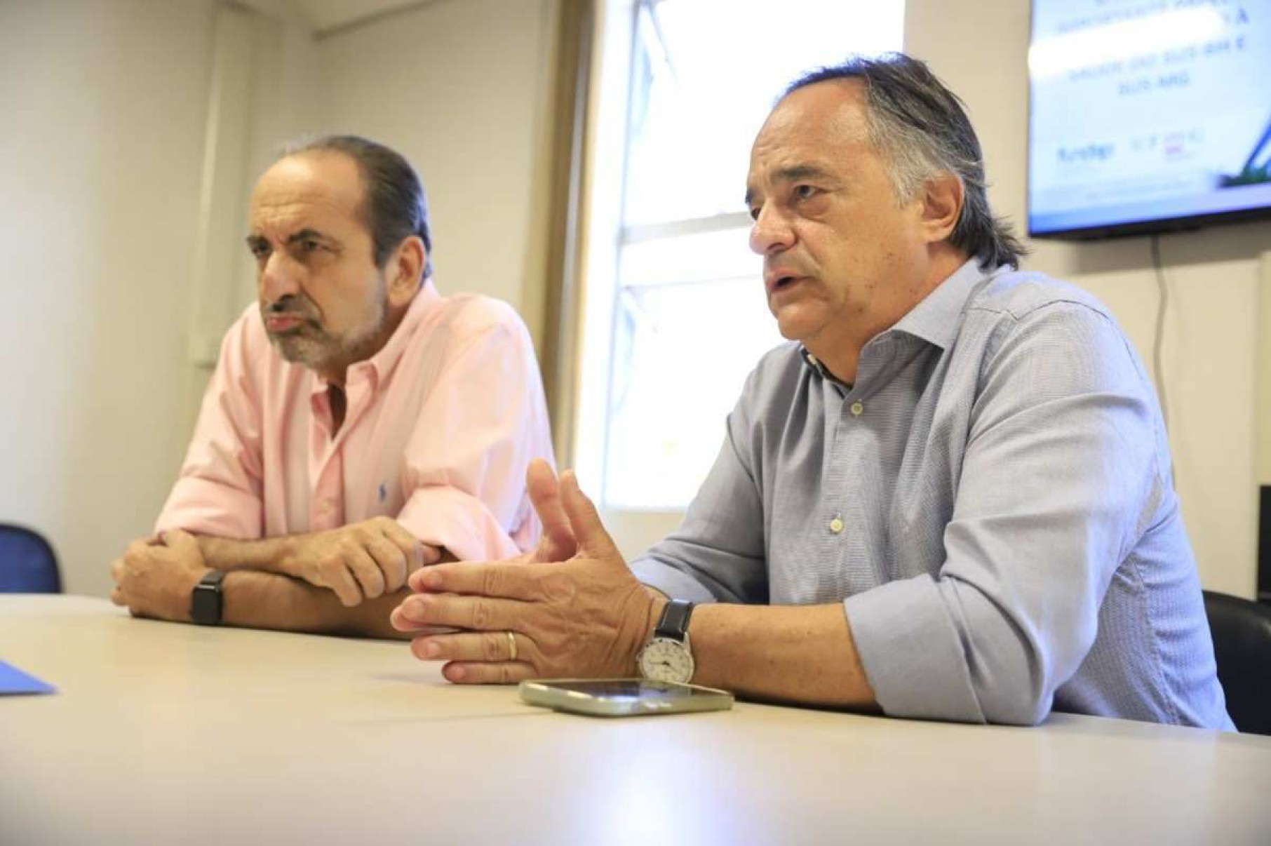 Tramonte visita Hospital Risoleta Neves com Kalil e promete ampliação