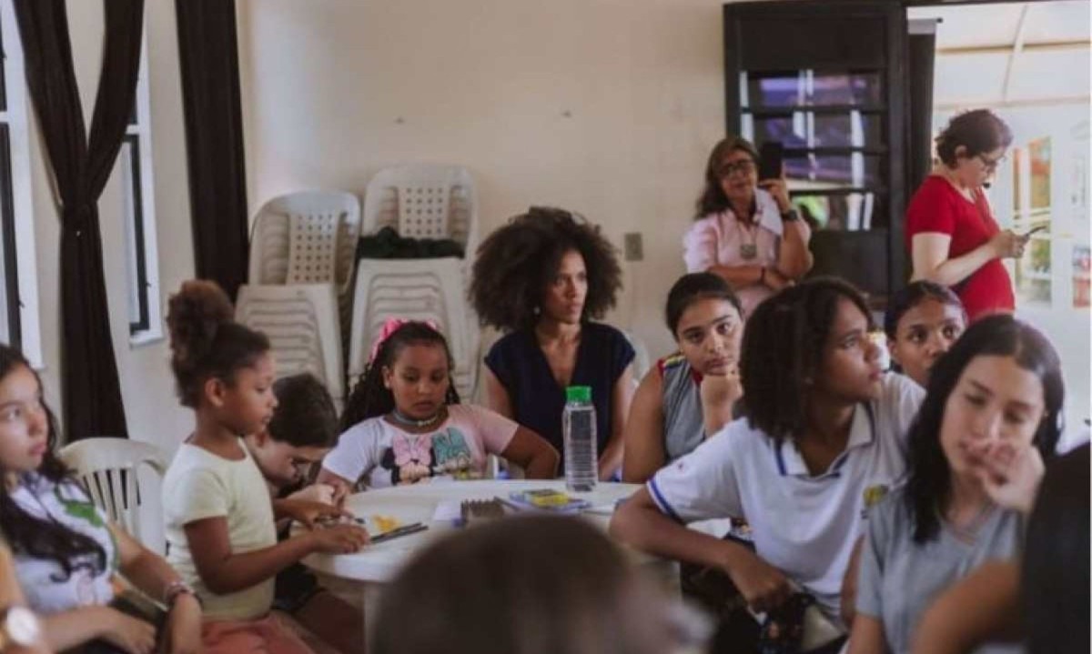 Oficina Feminina de Rap está com inscrições abertas. Na foto, edição de 2023 do curso -  (crédito: Reprodução/Instagram)