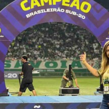 Leila Pereira comemora título na base do Palmeiras -  (crédito: Foto: reprodução )