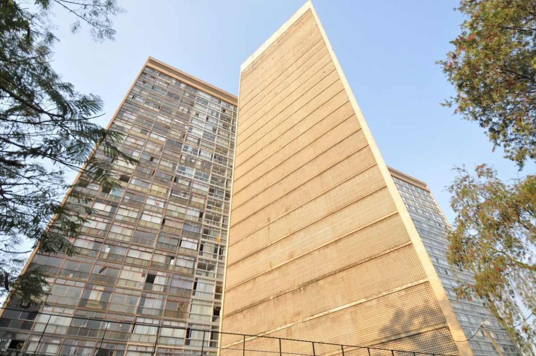 Edifício JK: cobrança de condomínio em dinheiro revolta moradores