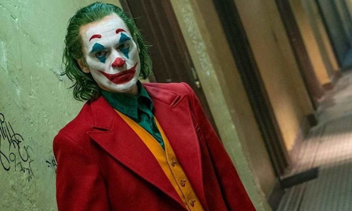 Joaquin Phoenix interpreta novamente o Coringa, agora em Delírio a dois -  (crédito: Divulgação/Warner Bros.)