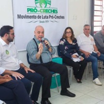 Fuad Noman promete obras e novo horário de funcionamento de creches -  Júnia Garrido/Divulgação