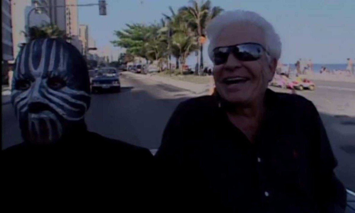 Mister M e Cid Moreira participam de clipe do Bonde do Tigrão -  (crédito: Reprodução / TV Globo)