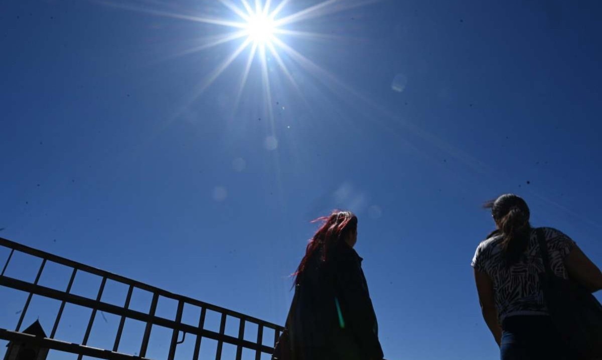 Até então, a temperatura máxima tinha sido no dia 3 de setembro -  (crédito: Leandro Couri/EM/DA.Press.Brasil.MG.Belo Horizonte)