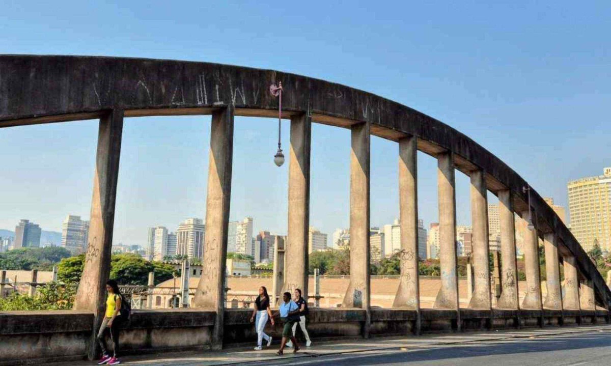 BH e outras 463 cidades mineiras estão sob alerta para onda de calor nesta quinta -  (crédito: Jair Amaral/EM/DA Press)