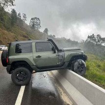 Cantor sertanejo sofre acidente de carro em Santa Catarina - Rick e Renner/Arquivo pessoal