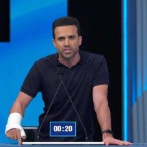 Marçal remove gesso após ser acusado de encenação por Tabata  - Reprodu&ccedil;&atilde;o/Rede Globo