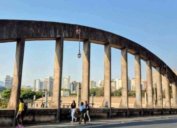 BH e outras 463 cidades mineiras estão sob alerta para onda de calor nesta quinta -  (crédito: Jair Amaral/EM/DA Press)