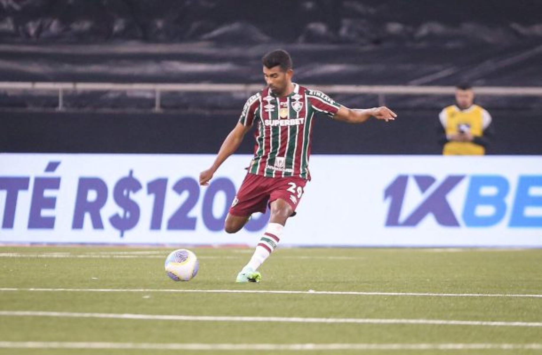 Thiago Santos completará 50 jogos pelo Fluminense
