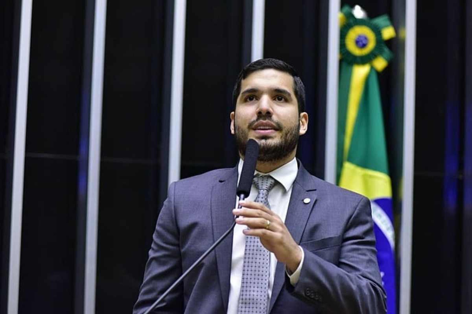 Qual é o número de André Fernandes (PL) nas eleições de Fortaleza?