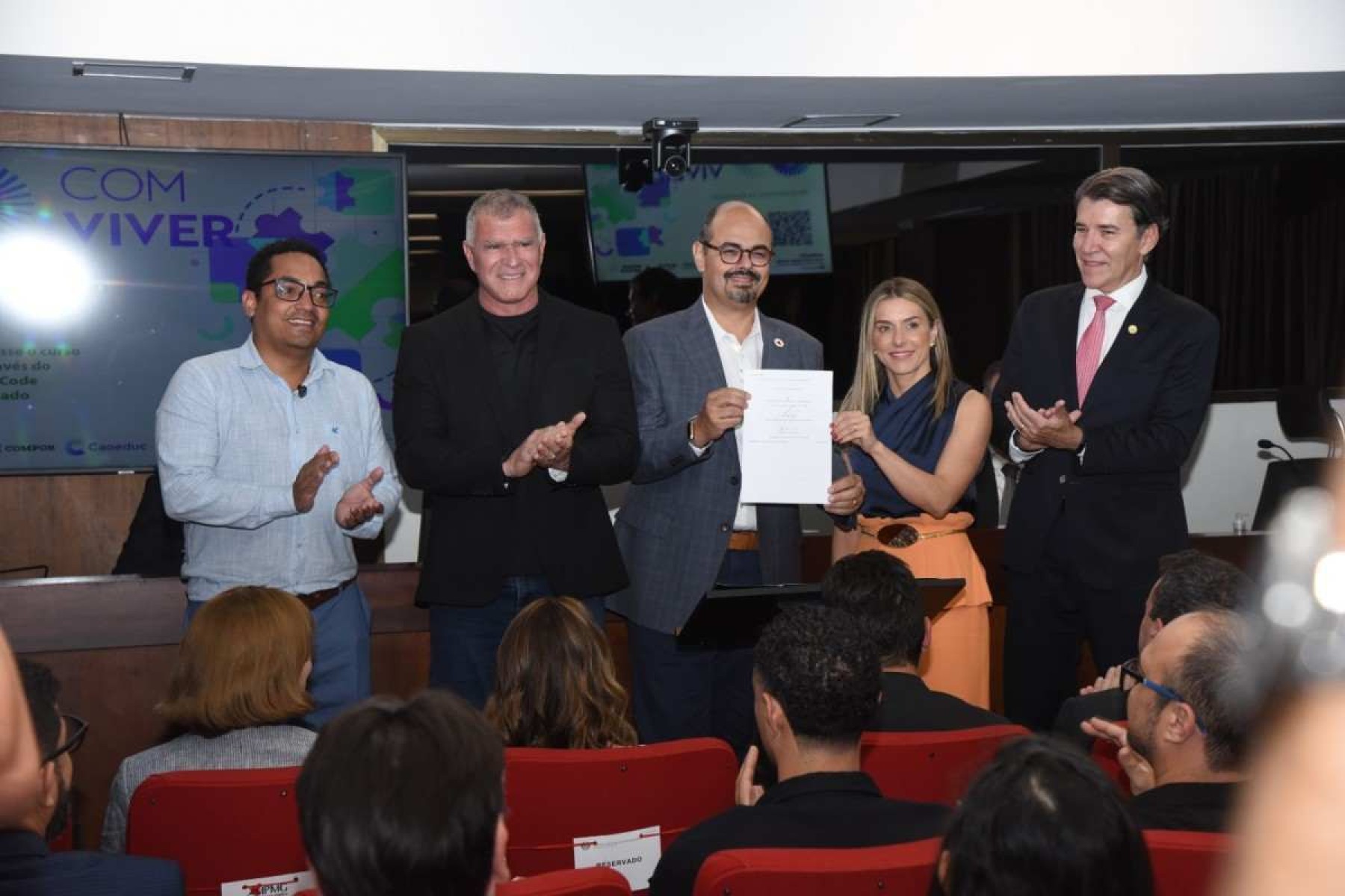 Governo e MP lançam projeto para prevenir ataques em escolas de Minas